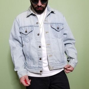 1990s Light blue Wash Levi’s denim jean jacket